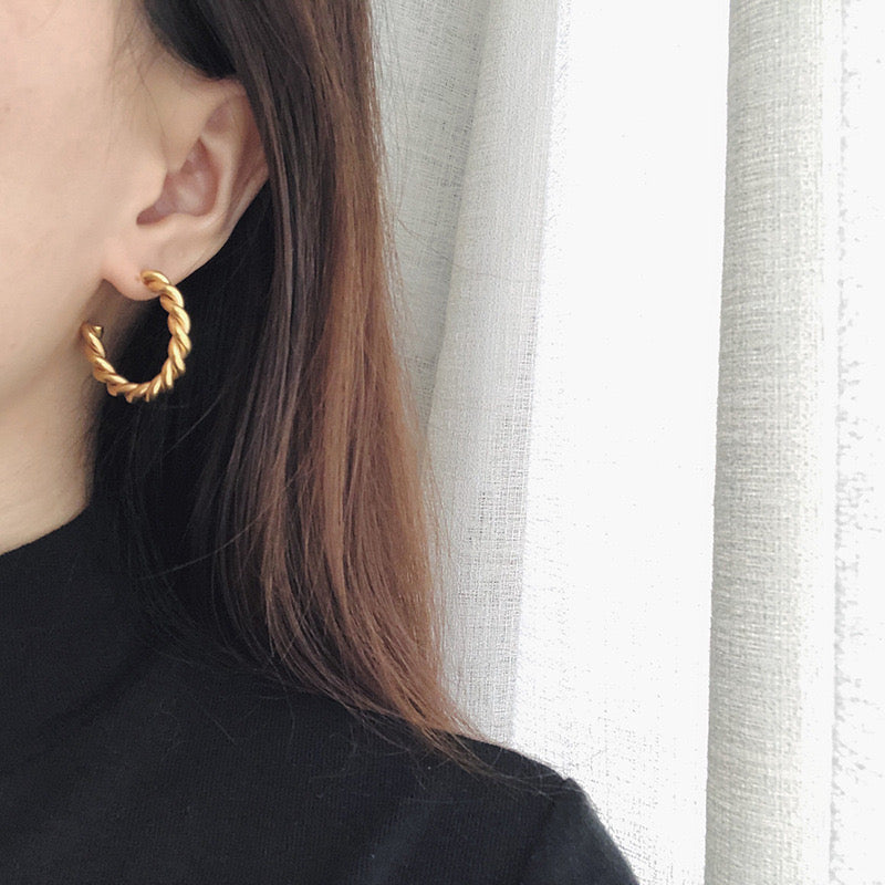 Twisted Large Hoops