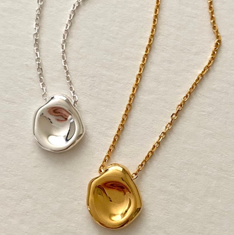 Oval Mini Pendant Necklace