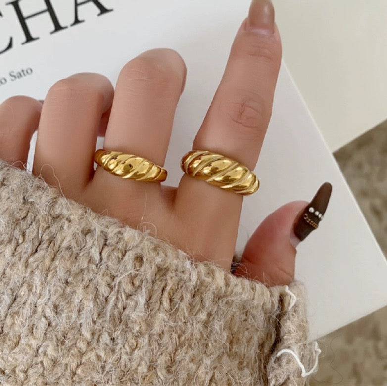 Croissant Ring