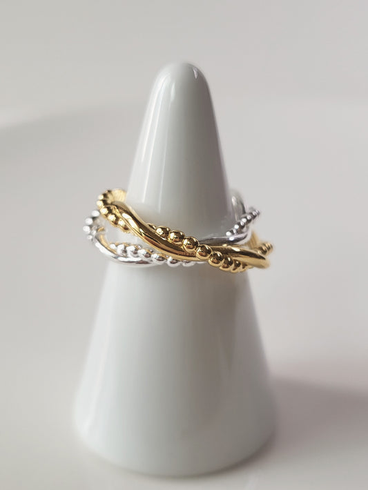 Twisted Band Ring