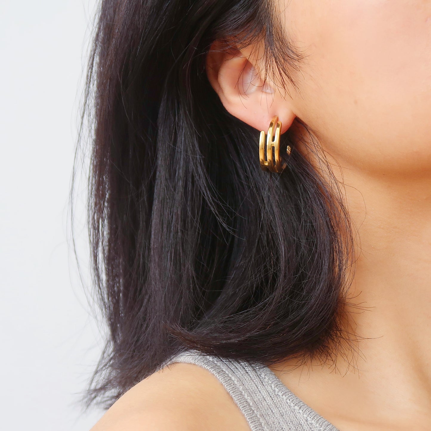 Elegant Gold Hoop Earrings