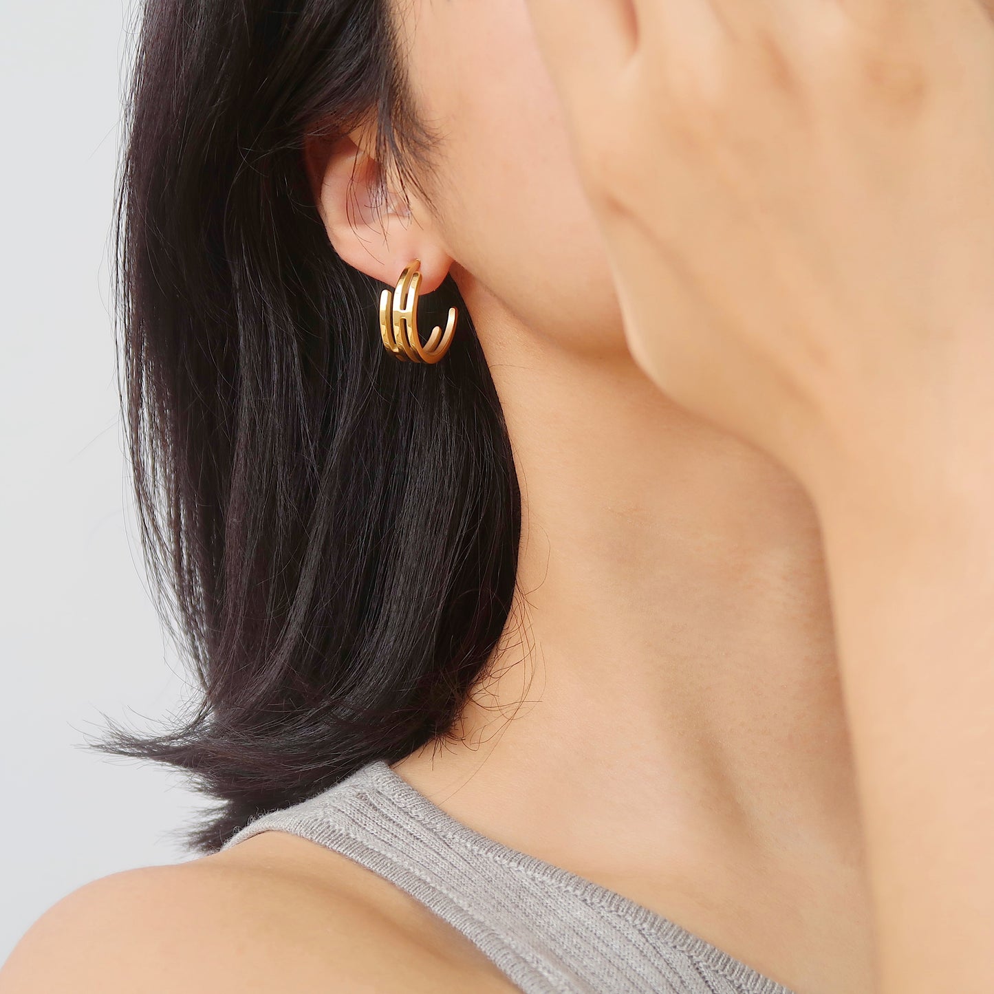 Elegant Gold Hoop Earrings