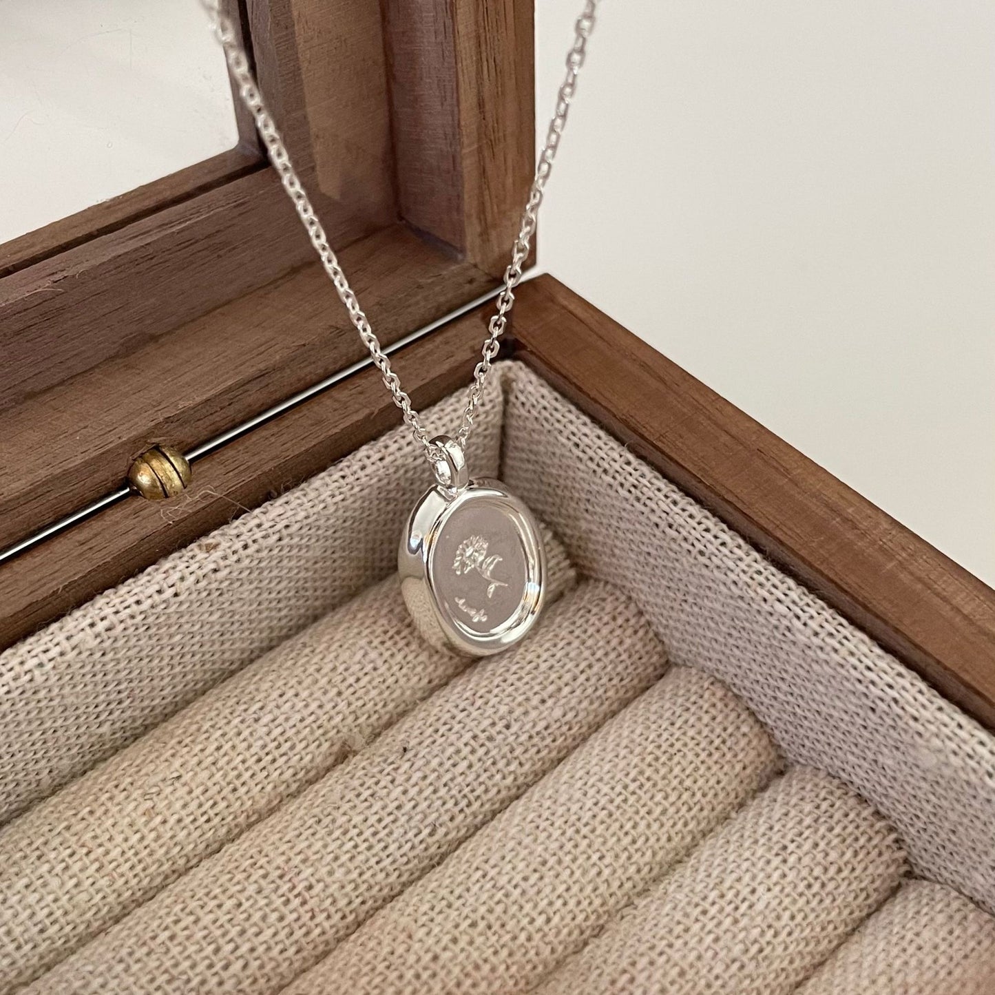 Flower Pendant Necklace