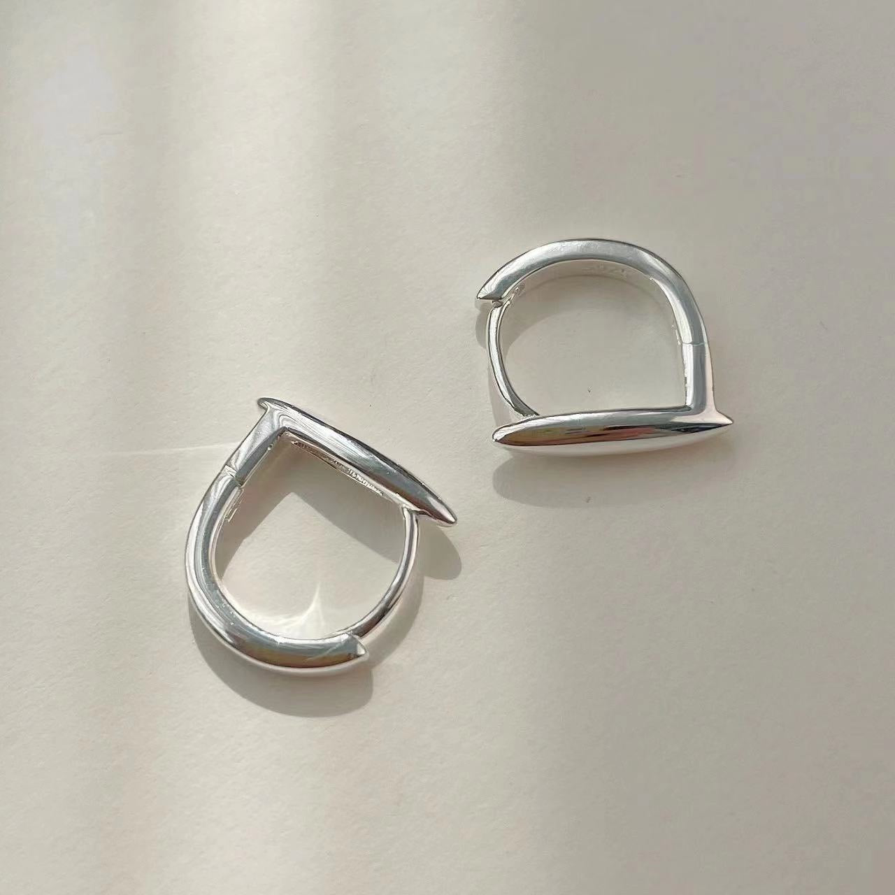 Oval mini Hoop Earrings