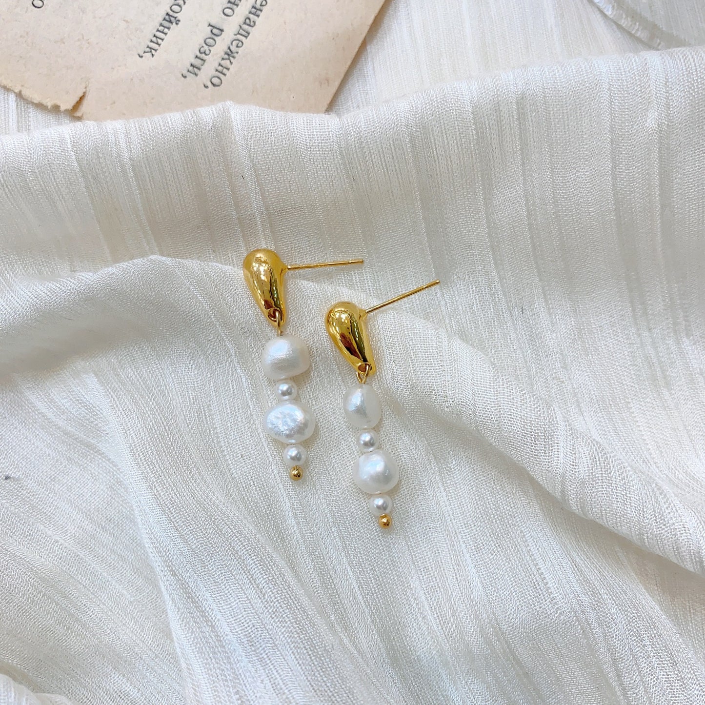 Dangling Pearl Drop Earrings