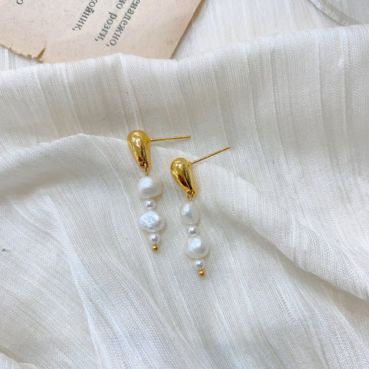 Dangling Pearl Drop Earrings