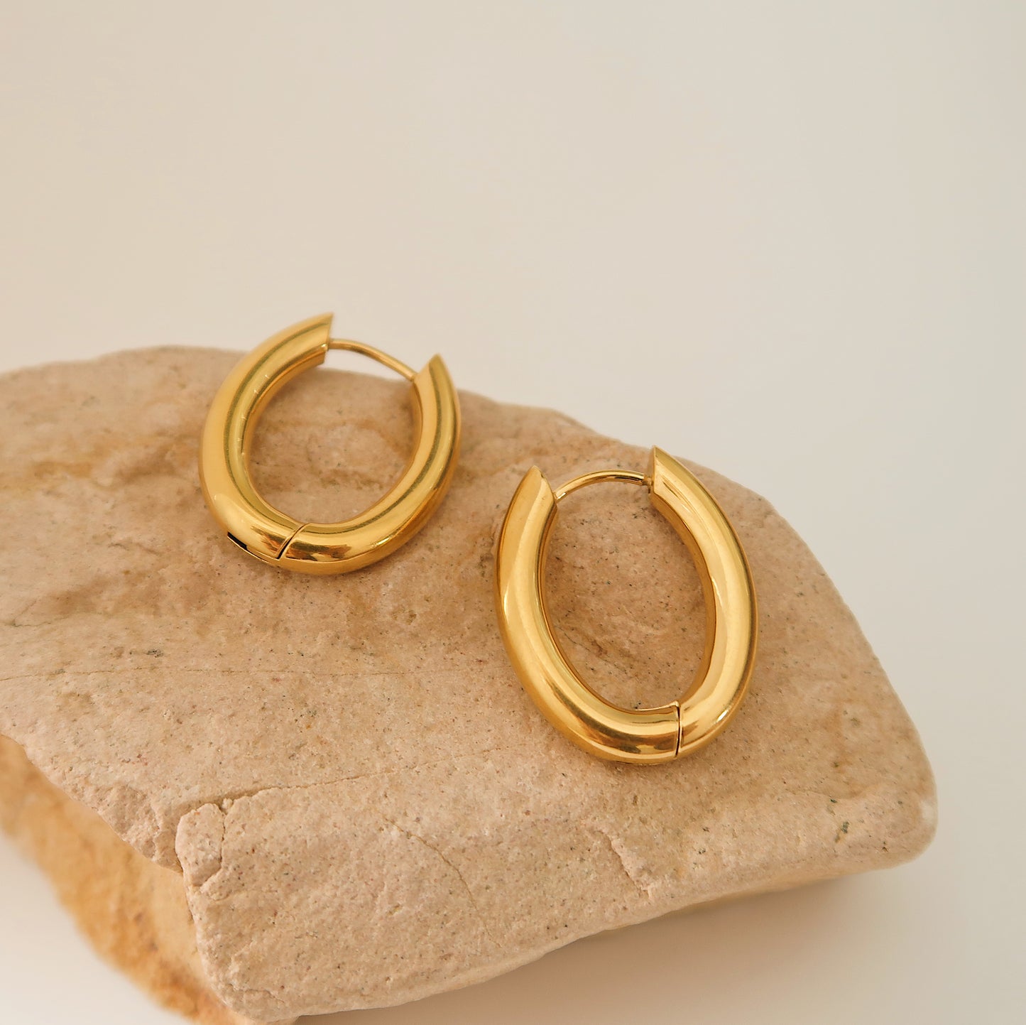 Simple Oval Hoops