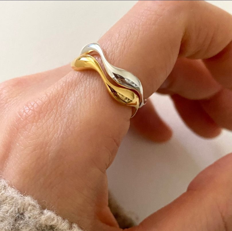 Wavy Ring