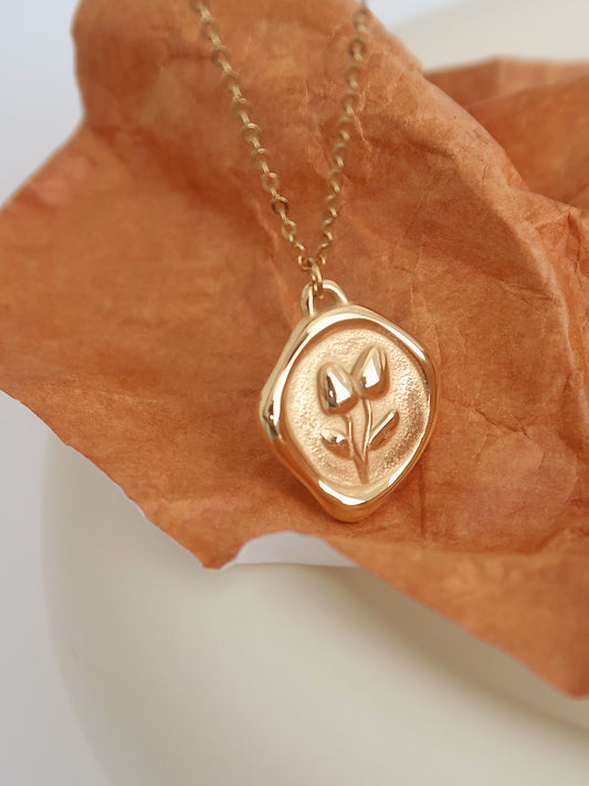 Tulip Love Pendant Necklace