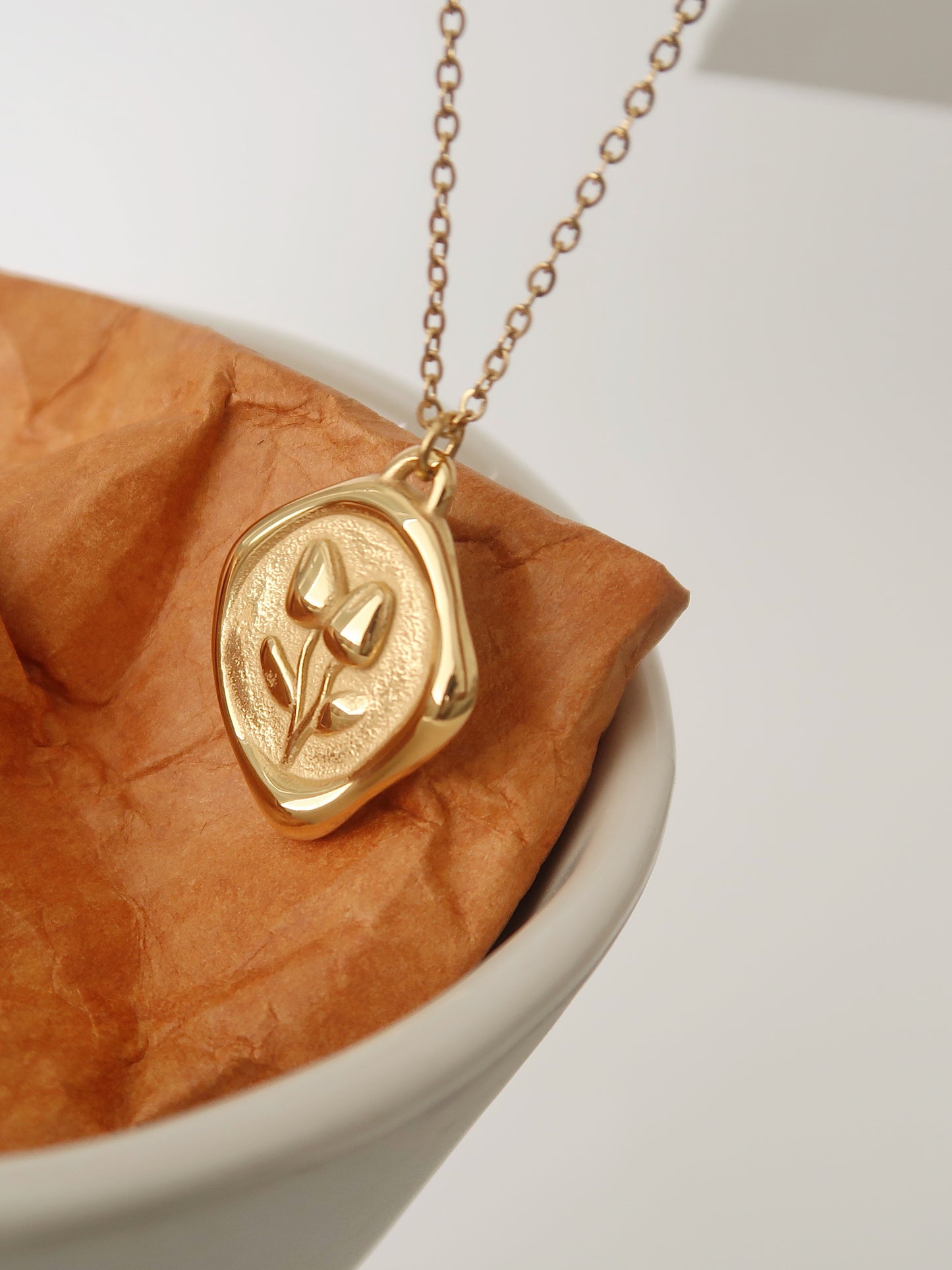 Tulip Love Pendant Necklace