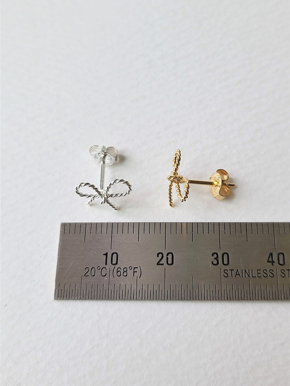 Bow Twist Stud