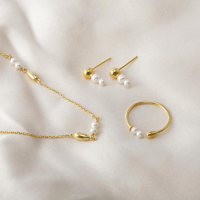 Pearl Gold Necklace