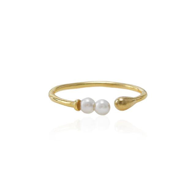 Dainty Pearl Ring